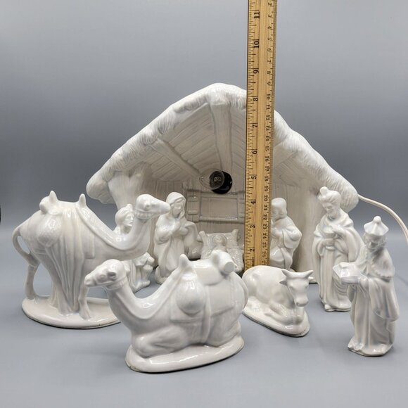 Vintage Ceramic Nativity Scene Set With Light Up Manger & Figurines Christmas - Picture 12 of 12